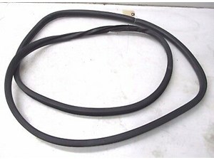 2004-2007 INFINITI QX56 OEM RIGHT REAR PASSENGER DOOR WEATHERSTRIP SEAL TRIM