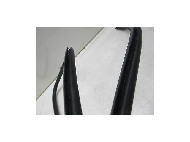 2006-2010 LEXUS IS250 XE20 OEM RIGHT FRONT PASSENGER DOOR WEATHERSTRIP SEAL