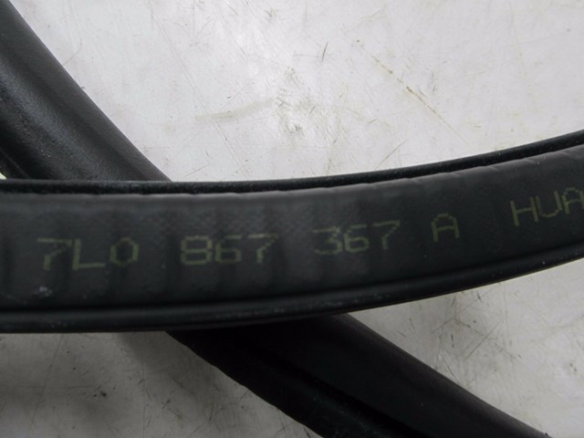 2004-2007 VOLKSWAGEN TOUAREG OEM LEFT REAR DRIVER SIDE DOOR WEATHERSTRIP TRIM