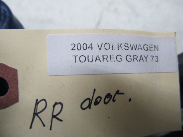 2004-2007 VOLKSWAGEN TOUAREG OEM RIGHT REAR PASSENGER DOOR WEATHERSTRIP SEAL