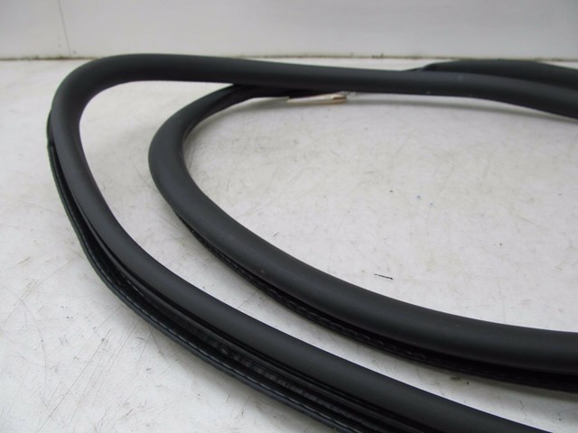 2004-2008 AUDI A8L W12 OEM RIGHT REAR PASSENGER DOOR WEATHERSTRIP SEAL