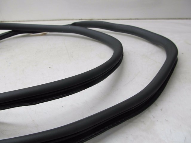 2004-2008 AUDI A8L W12 OEM RIGHT REAR PASSENGER DOOR WEATHERSTRIP SEAL