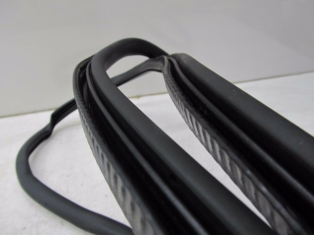 2004-2008 AUDI A8L W12 OEM RIGHT REAR PASSENGER DOOR WEATHERSTRIP SEAL