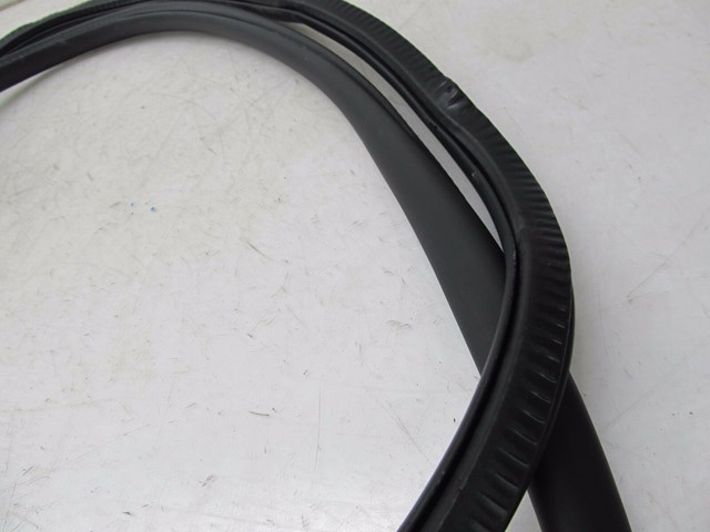 2004-2008 AUDI A8L W12 OEM LEFT REAR DRIVER SIDE DOOR WEATHERSTRIP SEAL