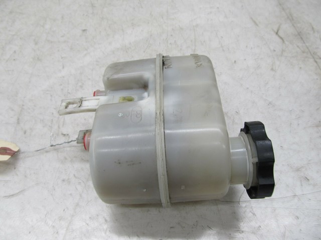 2007-2013 CHEVROLET TAHOE OEM FRONT BRAKE FLUID RESERVOIR BOTTLE TANK 