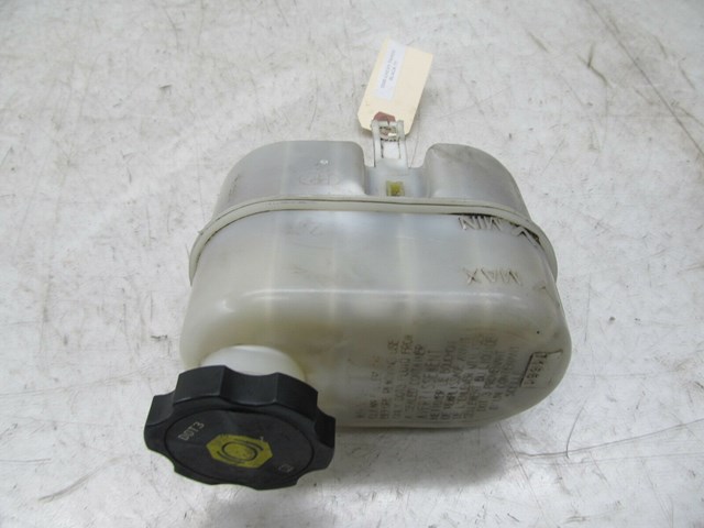 2007-2013 CHEVROLET TAHOE OEM FRONT BRAKE FLUID RESERVOIR BOTTLE TANK 