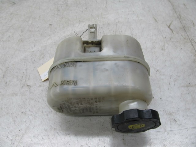 2007-2013 CHEVROLET TAHOE OEM FRONT BRAKE FLUID RESERVOIR BOTTLE TANK 