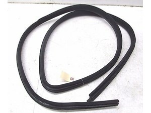 2004-2008 MASERATI QUATTROPORTE M139 OEM RIGHT FRONT DOOR INTERIOR WEATHERSTRIP
