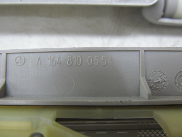 2007-2012 MERCEDES GL450 X164 OEM TOP OVERHEAD ROOF GRIP HANDLES SET 