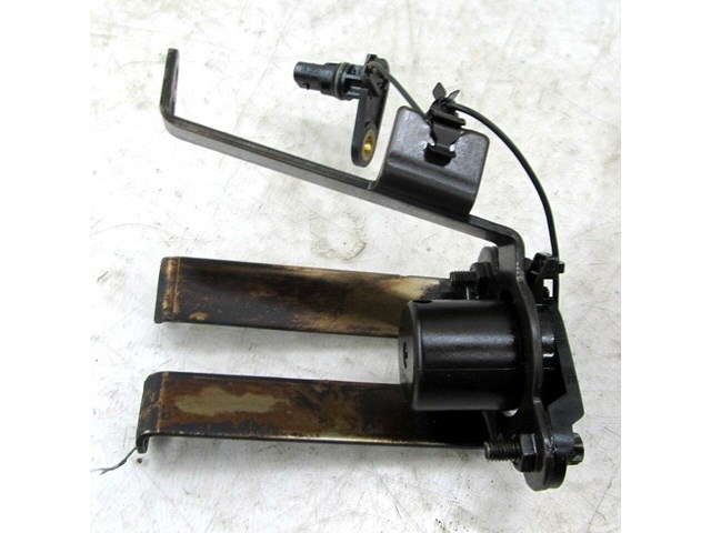 2007-2012 MERCEDES GL450 X164 OEM ENGINE OIL LEVEL SENSOR 