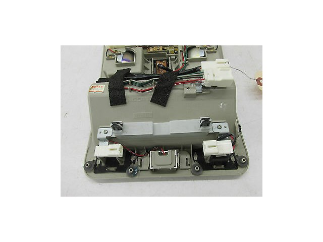 2006-2009 INFINITI M35 OEM CENTER FRONT ROOF DOME/ MAP LIGHT SUNGLASS HOLDER