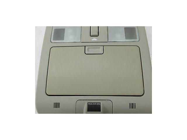 2006-2009 INFINITI M35 OEM CENTER FRONT ROOF DOME/ MAP LIGHT SUNGLASS HOLDER