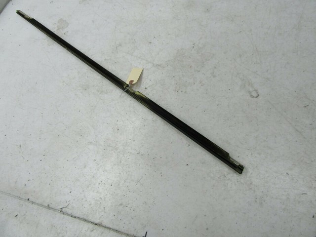 2007-2010 BMW X5 E70 OEM RIGHT REAR DOOR WINDOW WEATHERSTRIP SEAL MOLDING TRIM