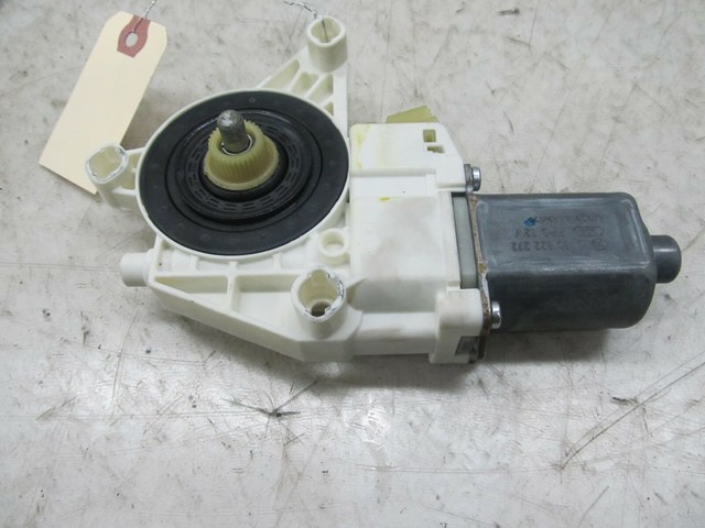 2007-2012 MERCEDES GL450 X164 OEM RIGHT FRONT DOOR WINDOW MOTOR A 251 820 08 42