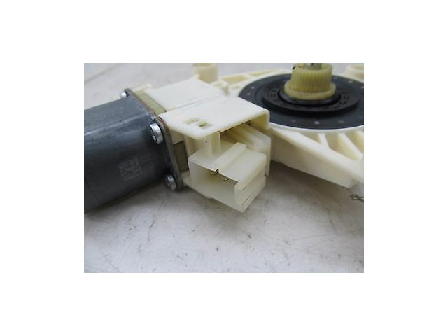 2012-2014 MERCEDES C250 W204 OEM LEFT FRONT DRIVER DOOR WINDOW MOTOR