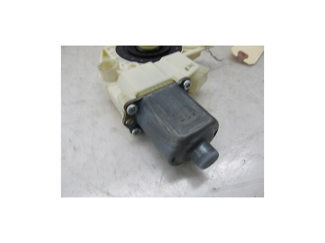 2012-2014 MERCEDES C250 W204 OEM LEFT FRONT DRIVER DOOR WINDOW MOTOR