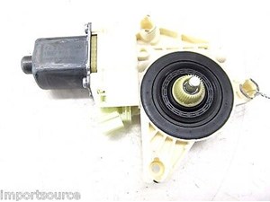 2010-2013 MERCEDES E350 W212 OEM RIGHT FRONT PASSENGER SIDE DOOR  WINDOW MOTOR 