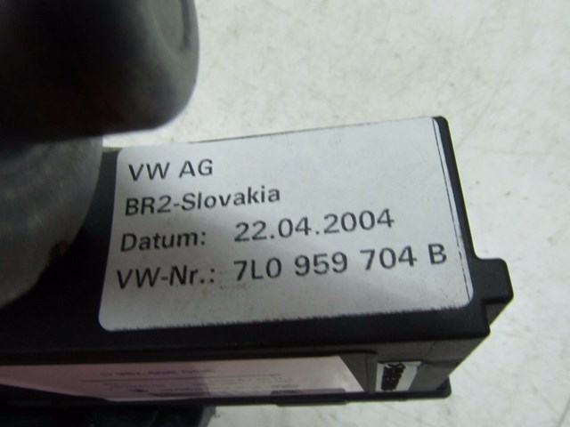 2004-2007 VOLKSWAGEN TOUAREG OEM  RIGHT REAR DOOR POWER WINDOW MOTOR 