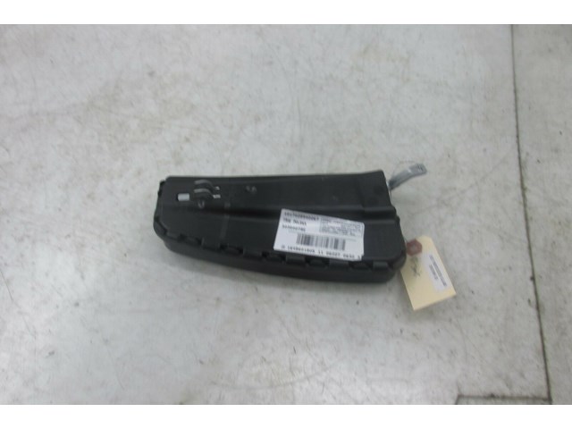 2007-2012 MERCEDES GL450 X164 OEM RIGHT FRONT PASSENGER SIDE SEAT AIRBAG
