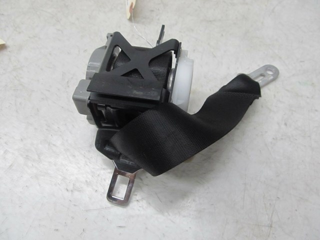 2007-2010 BMW 328xi E90 OEM RIGHT FRONT PASSENGER SIDE SEATBELT 7132243