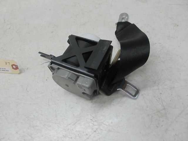 2007-2010 BMW 328xi E90 OEM RIGHT FRONT PASSENGER SIDE SEATBELT 7132243