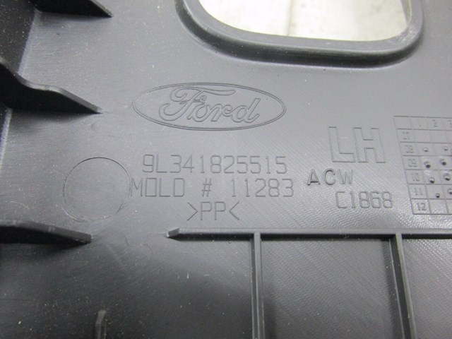 2011-2014 FORD F150 OEM LEFT FRONT PASSENGER SIDE SEATBELT TRIM COVER