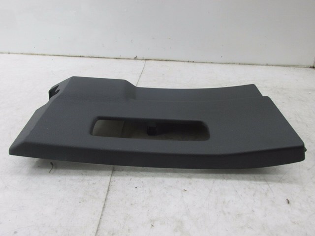 2011-2014 FORD F150 OEM RIGHT FRONT PASSENGER SIDE SEATBELT TRIM COVER