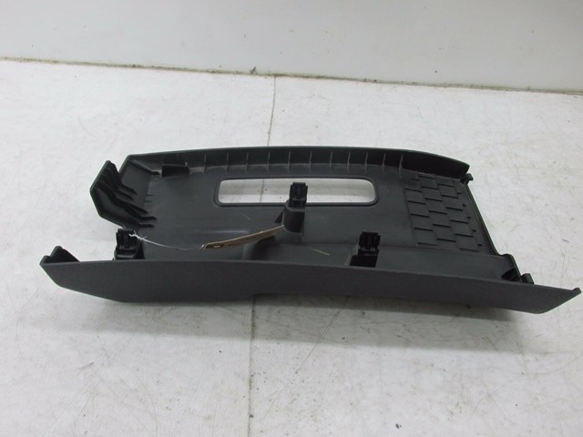 2011-2014 FORD F150 OEM RIGHT FRONT PASSENGER SIDE SEATBELT TRIM COVER