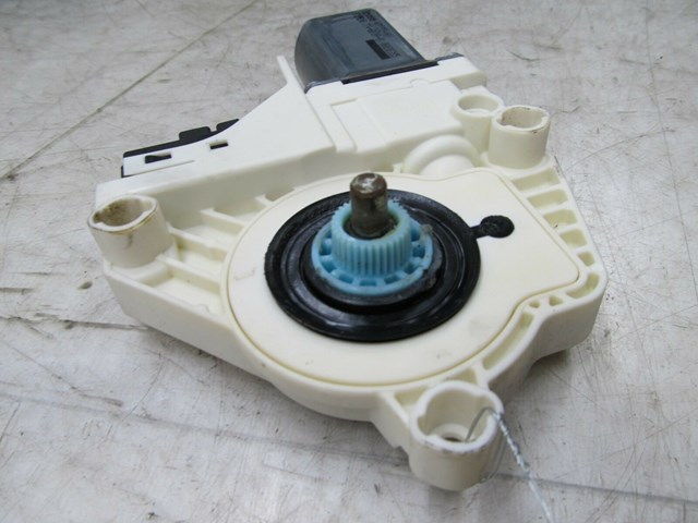 2005-2008 AUDI A6 C6 OEM RIGHT FRONT PASSENGER SIDE DOOR WINDOW MOTOR 