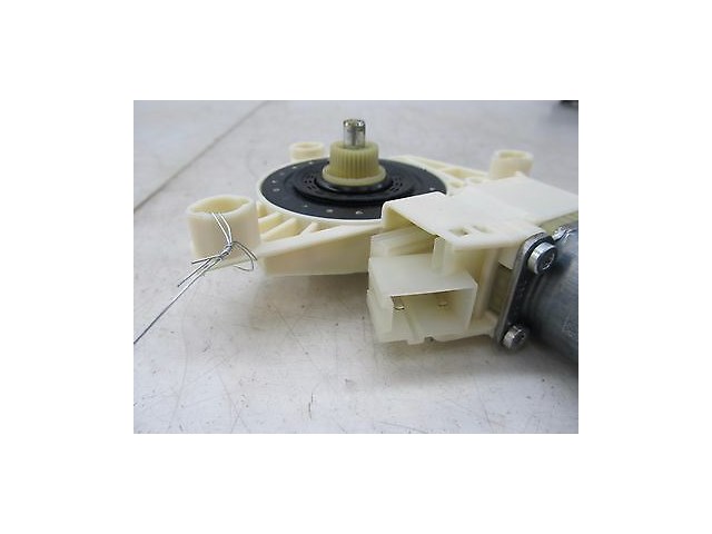 2012-2014 MERCEDES C250 W204 OEM RIGHT FRONT PASSENGER DOOR WINDOW MOTOR