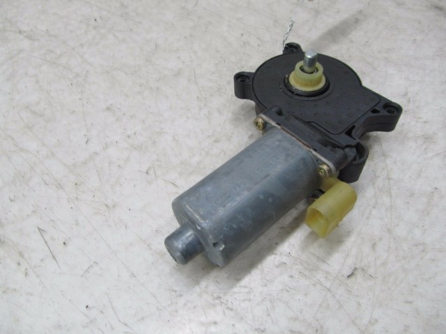 2002-2006 BMW M3 E46 COUPE OEM LEFT FRONT DRIVER DOOR WINDOW MOTOR  