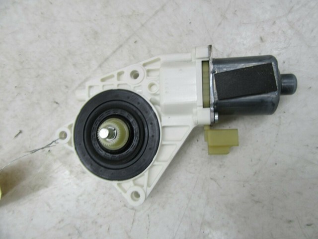 2010-2012 LINCOLN MKZ OEM LEFT REAR DRIVER SIDE DOOR WINDOW MOTOR  