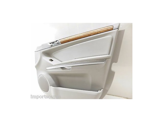 2007-2012 MERCEDES GL450 X164 OEM RIGHT FRONT PASSENGER DOOR PANEL TRIM COVER