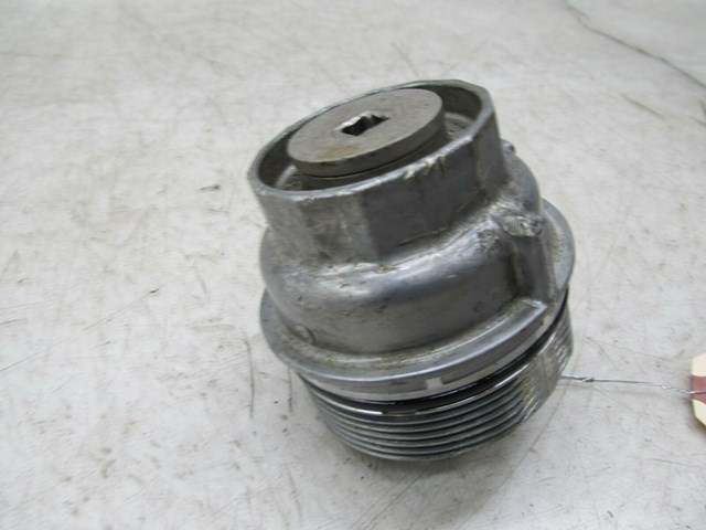  2004-2007 LEXUS RX350 OEM ENGINE OIL FILTER HOUSING 