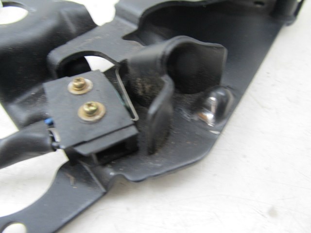  2002-2006 LEXUS SC430 OEM LEFT FRONT SLIDING ROOF LATCH LOCK