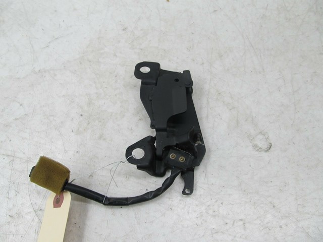  2002-2006 LEXUS SC430 OEM LEFT FRONT SLIDING ROOF LATCH LOCK