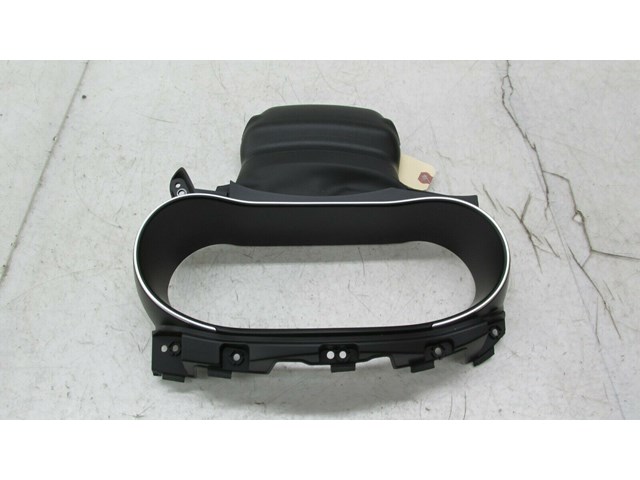   2014-2016 KIA CADENZA OEM INSTRUMENT CLUSTER SPEEDOMETER TRIM SURROUND  