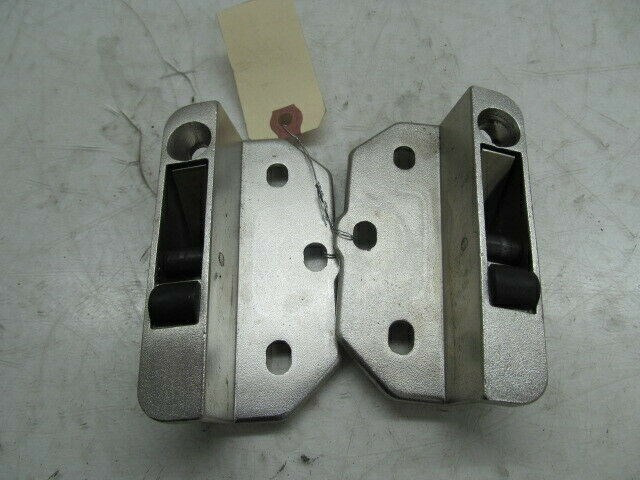 2006-2010 BMW 650i E64 OEM CONVERTIBLE TOP ROOF LOCK LATCH PLATE 8 204 285 