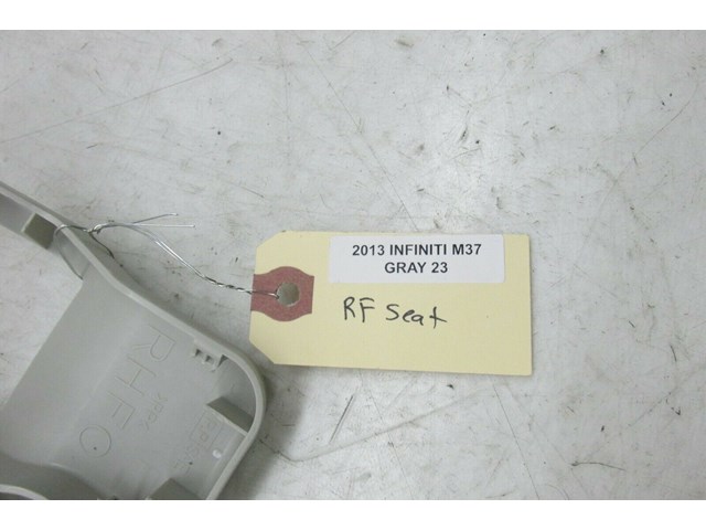 2011-2018 INFINITI M37 Q70 OEM RIGHT FRONT PASSENGER SEAT TRACK BOLT COVERS