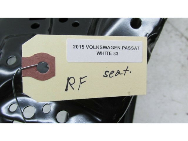 2012-2015 VOLKSWAGEN PASSAT OEM RIGHT FRONT PASSENGER MANUAL SEAT TRACK  