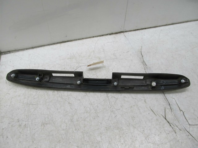 2004-2009 LEXUS RX350 RX330 OEM REAR GARNISH TRIM MOLDING COVER 