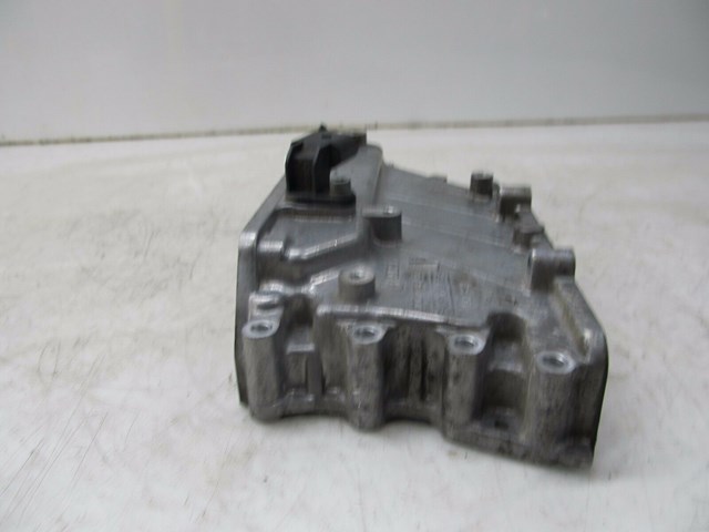 2004-2008 AUDI A8L OEM OEM W12 6.0 ENGINE RIGHT SIDE TIMING COVER PLATE