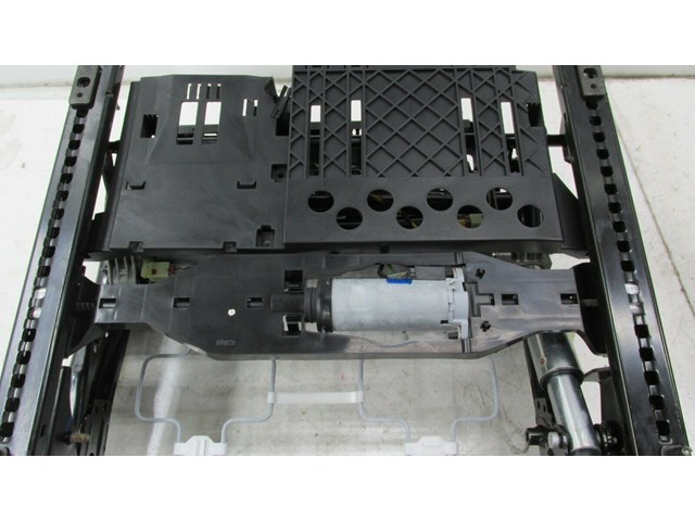 2007-2010 BMW X5 E70 OEM LEFT FRONT DRIVER SEAT TRACK ASSEMBLY 