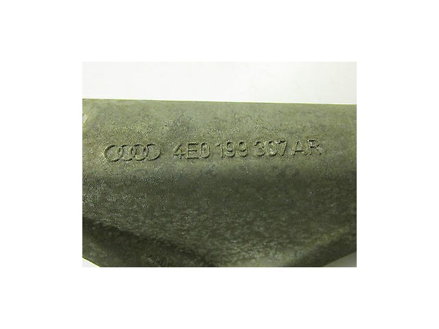 2004-2006 AUDI A8 L QUATTRO D3 OEM LEFT FRONT ENGINE MOTOR MOUNT BRACKET