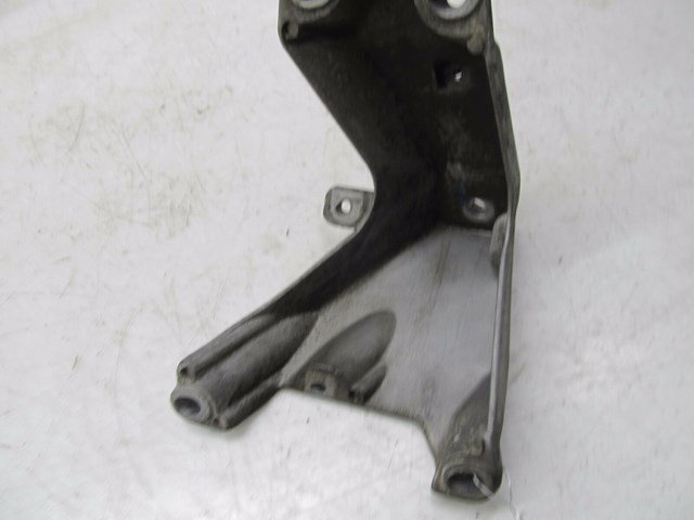 2004-2008 AUDI A8L W12 OEM RIGHT FRONT ENGINE MOTOR MOUNT 4E0 199 308