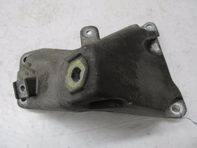 2004-2008 AUDI A8L W12 OEM RIGHT FRONT ENGINE MOTOR MOUNT 4E0 199 308