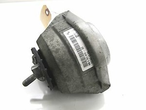 2004-2005 BMW 525i 530i E60 OEM RIGHT FRONT ENGINE SUSPENSION RUBBER MOTOR MOUNT