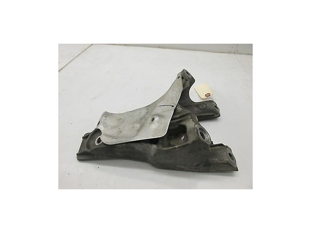 2006-2007 BMW 530I E60 OEM RIGHT FRONT ENGINE MOTOR MOUNT SUPPORT BRACKET