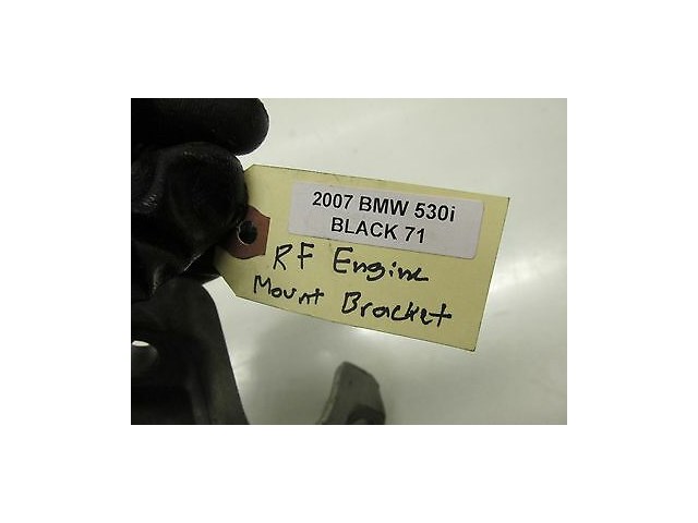 2006-2007 BMW 530I E60 OEM RIGHT FRONT ENGINE MOTOR MOUNT SUPPORT BRACKET