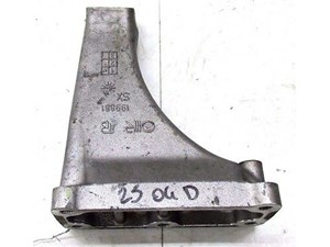 2004-2008 MASERATI QUATTROPORTE M139 OEM LEFT SIDE DRIVER MOTOR MOUNT BRACKET